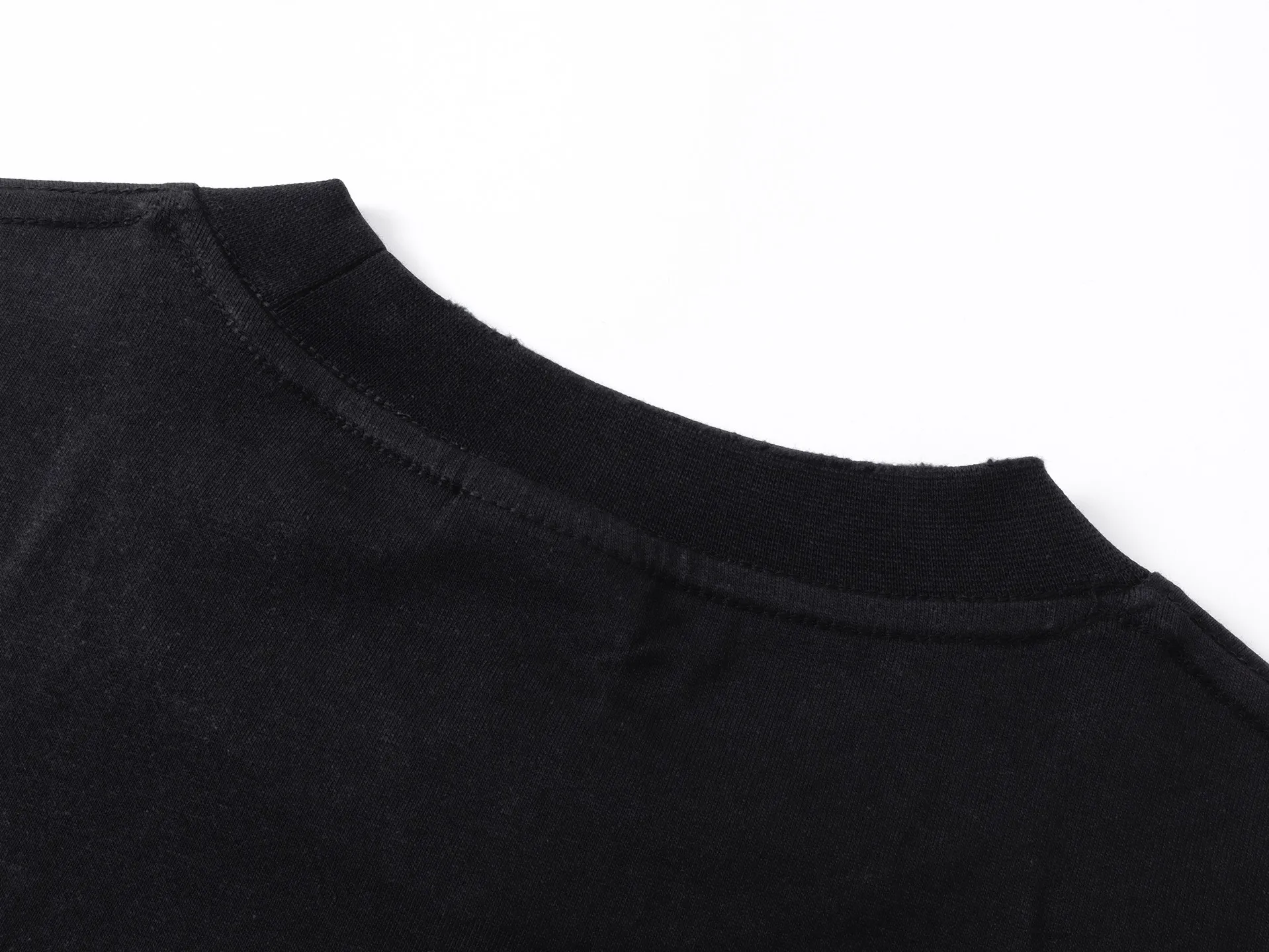 【 . Quality】BALENCI*GA/ .SS 26 New Arrival 。 LOGO T 。 Retro 。 . Authentic 。 ！ ZP 。 260 ， . ， ， 。 。 ， 。 OS . Same Style ：BL 263790 ：Black，White Size：XS S M L